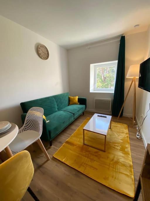 T2 Chic Green & Yellow Mazamet Εξωτερικό φωτογραφία